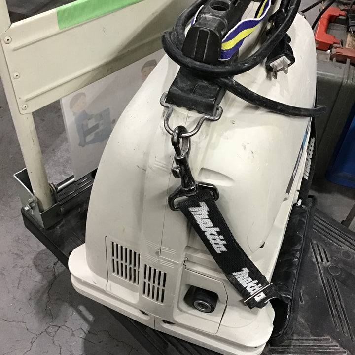 ★マキタ(makita) エアコンプレッサー AC700【越谷店】