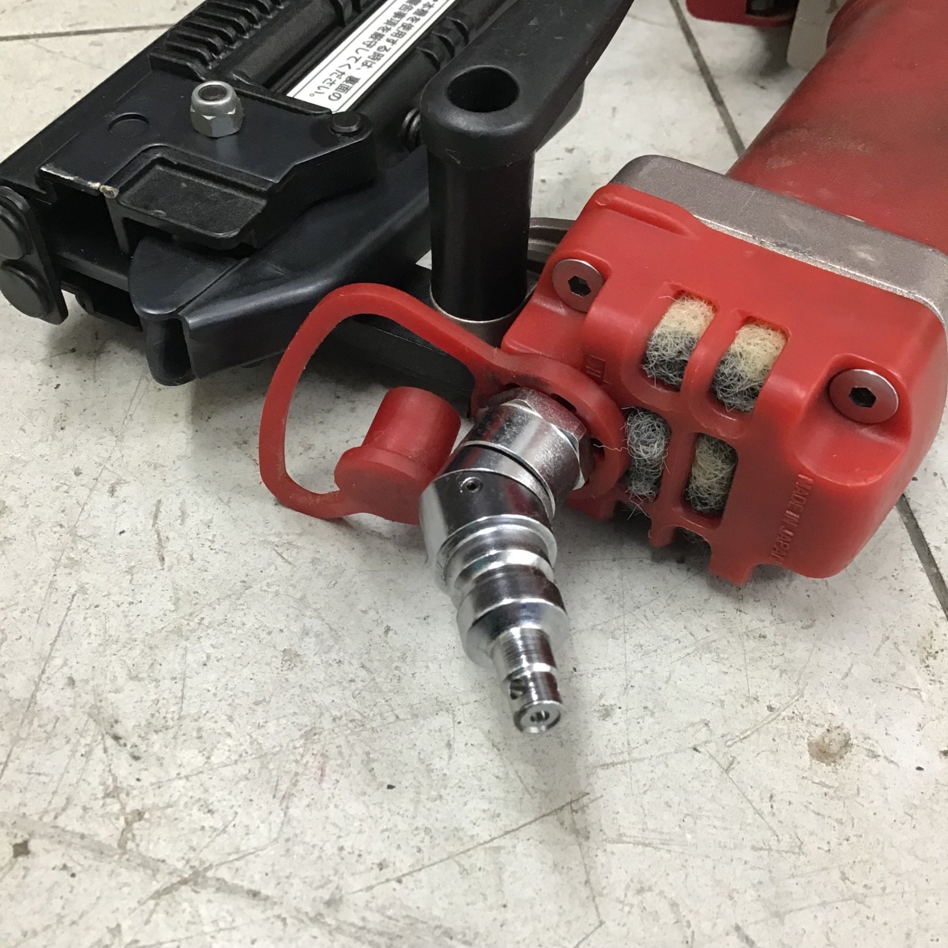 中古品】 マックス/MAX 高圧フロアタッカ HA-38F1/438MAフロア 4MA