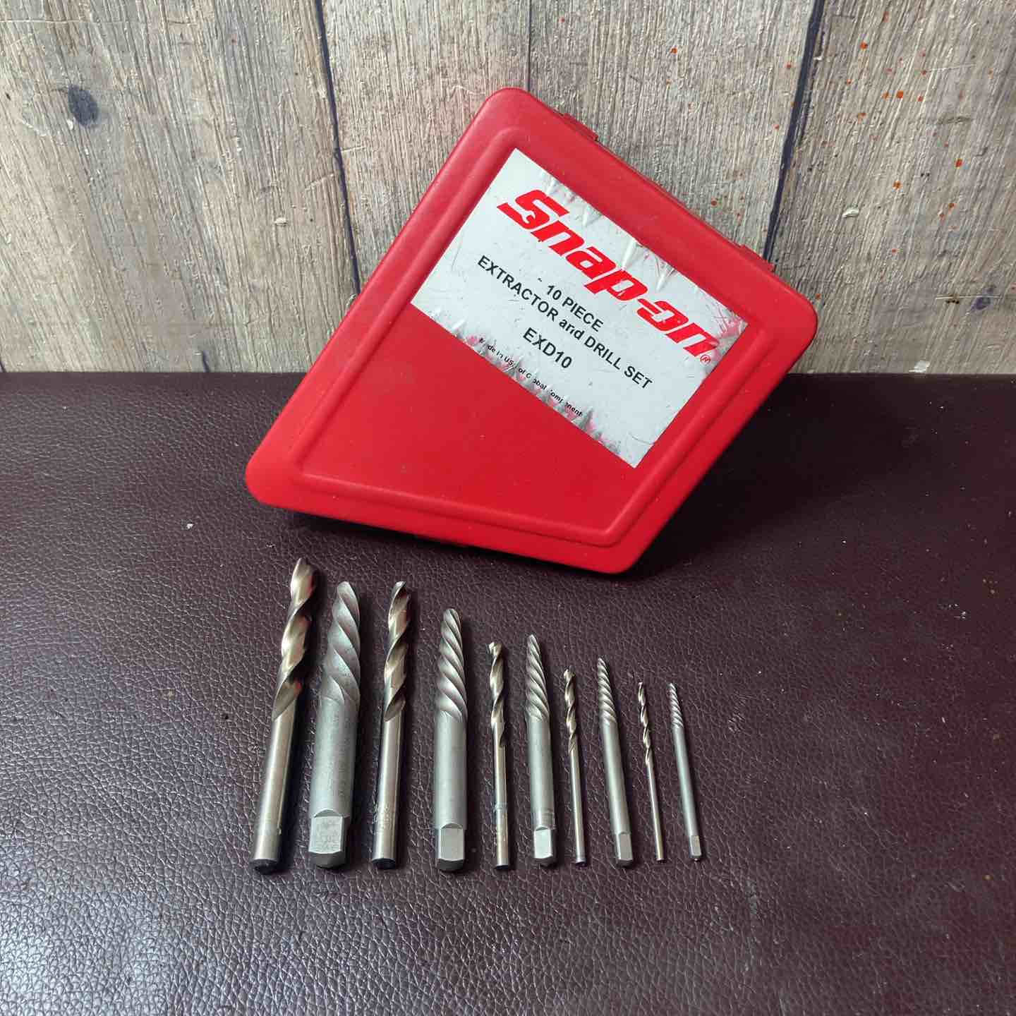 中古品】 スナップオン(Snap-on) エキストラクターキット EXD10 【東大