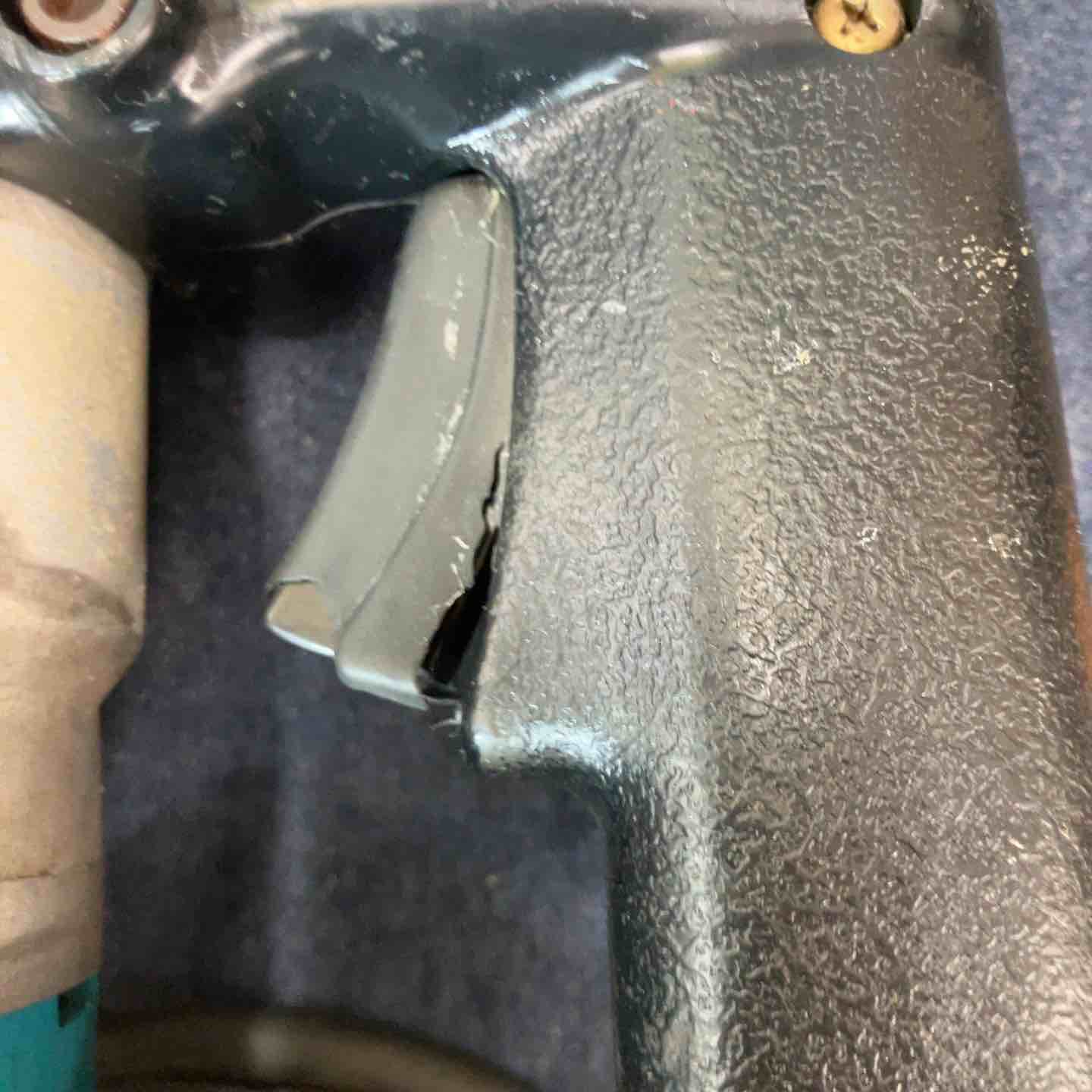 中古品】 マキタ(makita) ハンマドリル HR3520 100v はつり機 【東大