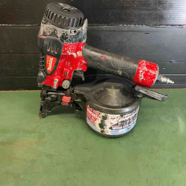 ★マキタ(makita) 高圧エア釘打ち機 AN620H　本体のみ【戸田店】