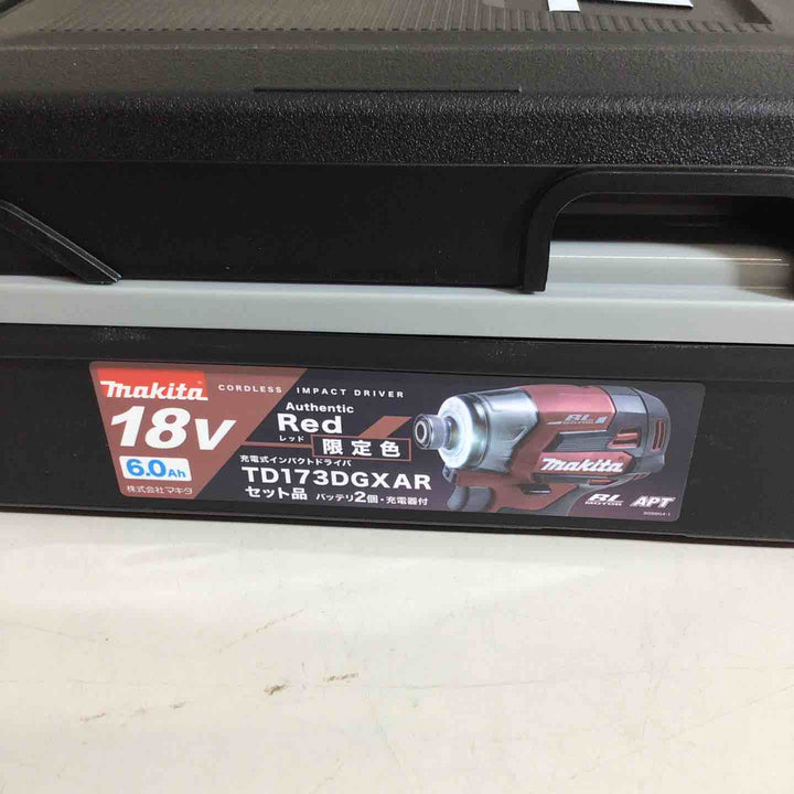 【未使用品】★純正バッテリー2個&充電器付き★マキタ(makita) コードレスインパクトドライバー TD173DGXAR レッド 赤 限定色【戸田店】
