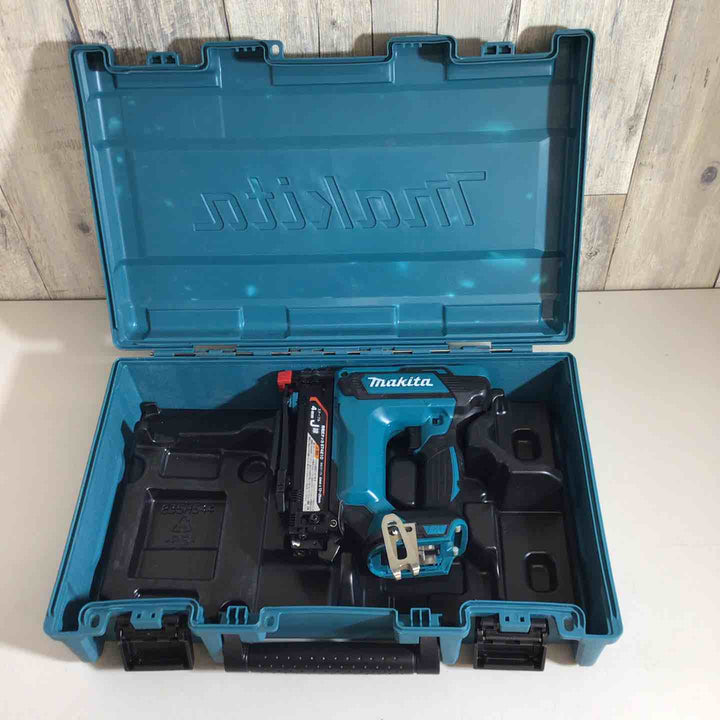 ★マキタ(makita) コードレスタッカー ST421DZK【戸田店】