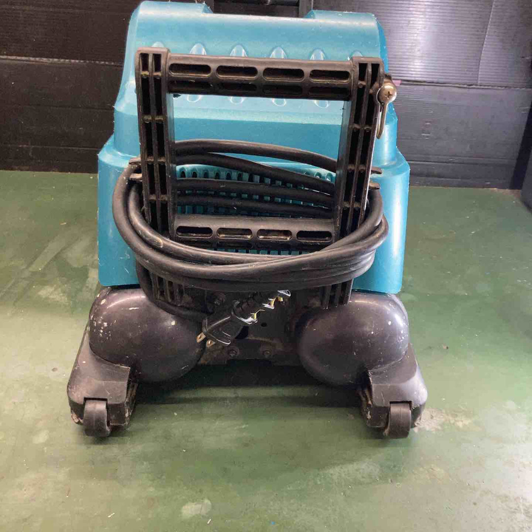 ★マキタ(makita) エアコンプレッサー AC400X エア充填時間約3分16秒、カバーの一部破損・ネジ欠品あり【戸田店】