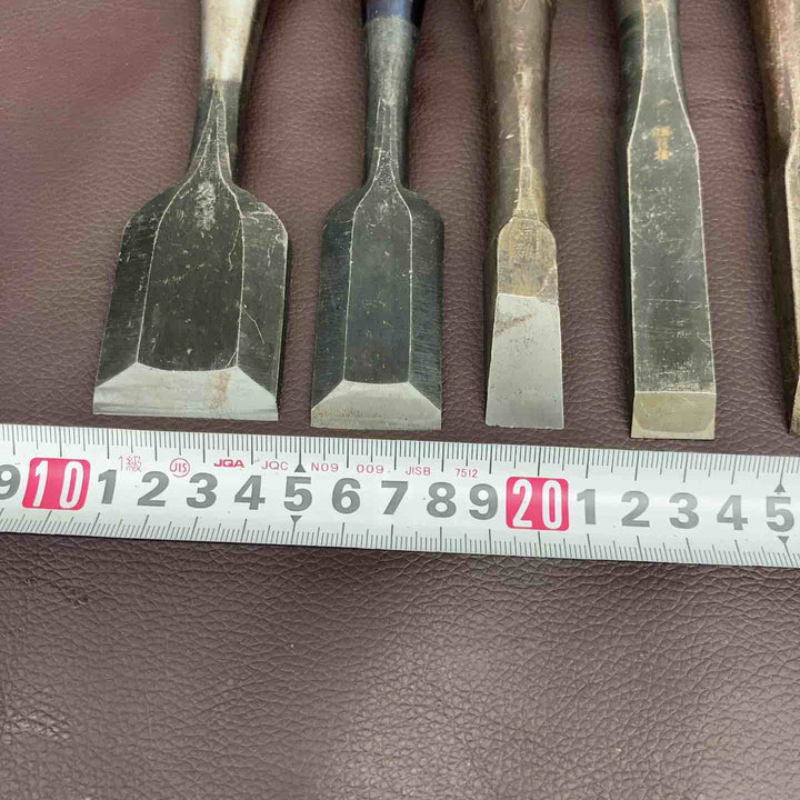【超お得】 【まとめ売り】 【中古品】 鑿 11本セット 勝國3本・吉次・幸四郎・守光・忠助・海弘・久五郎・利信・菊貞 のみ 鉋 鋸 和工具 大工 骨董品 DIY 【東大和店】
