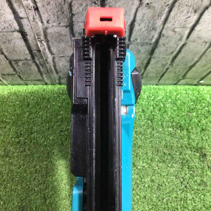 ★マキタ(makita) コードレスタッカー ST421DZK【川口店】