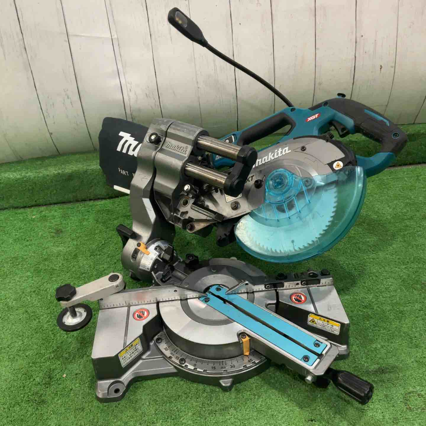 ★マキタ(makita) コードレススライドマルノコ LS001GZ 40V 動作確認済【川口店】 ☆マキタ(makita) コードレススライドマルノコ LS001GZ 40V 動作確認済
