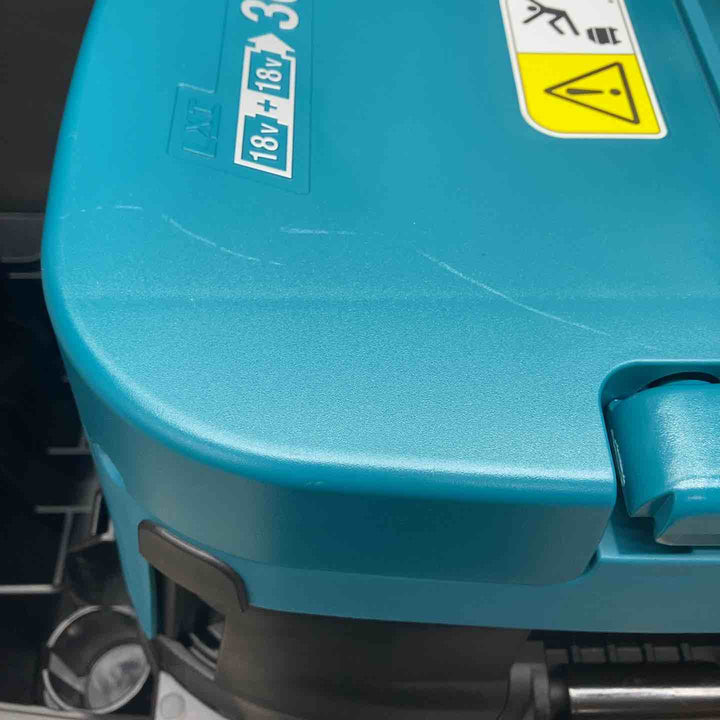 ★マキタ(makita) 粉じん専用 コードレス集じん機 VC867DZ【川越店】