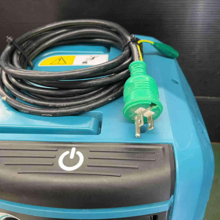 ★マキタ(makita) 集じん機 乾式 VC0830 連動機能　ホース付属【戸田店】