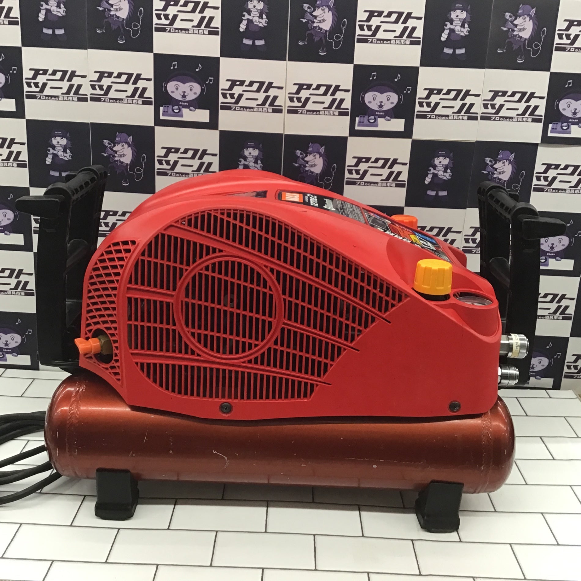 ☆マックス(MAX) エアコンプレッサー AK-HL1270E2_レッド【所沢店 ☆マックス(MAX) エアコンプレッサー AK-HL1270E2_レッド【所沢店