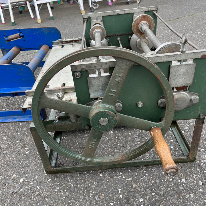 【中古品/店頭受取り限定】メーカー不明 手動曲げ機 ロール成形機 メタルシートベンダー 鈑金機械 屋根 トタン【東大和店】