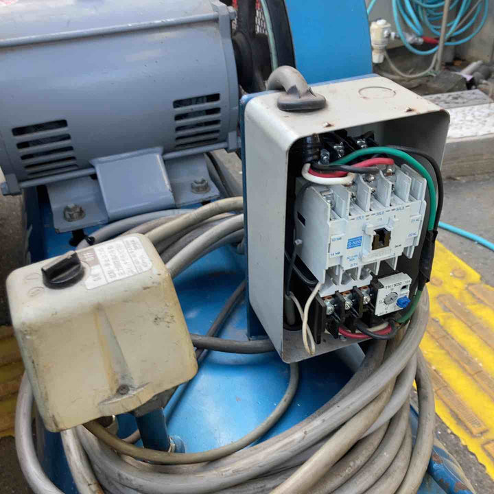 【店頭受取り限定】◇アネスト岩田 コンプレッサ SP-37PB　電気の配線カバー無し【戸田店】