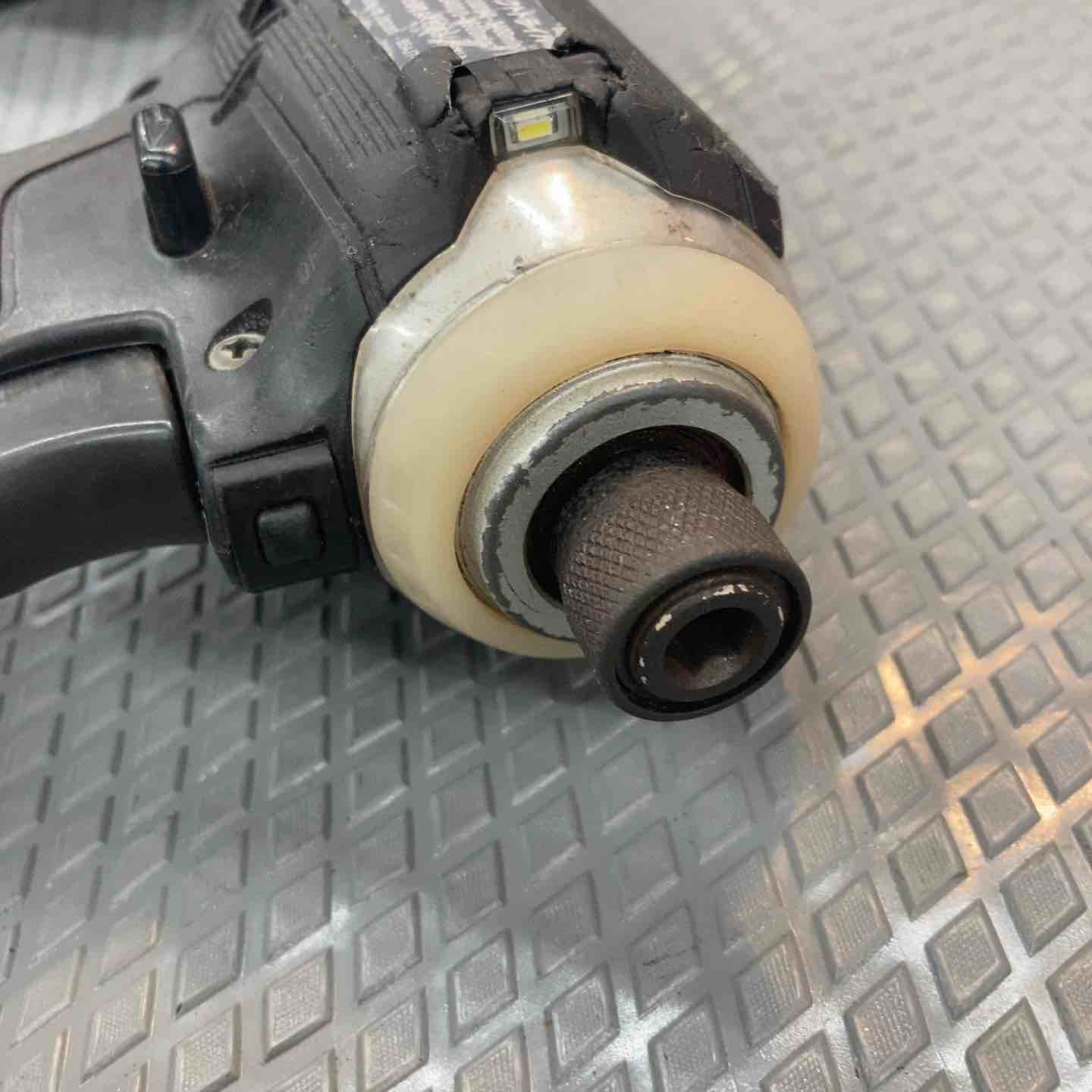中古品】マキタ(makita) コードレスインパクトドライバー TD161DRGXB