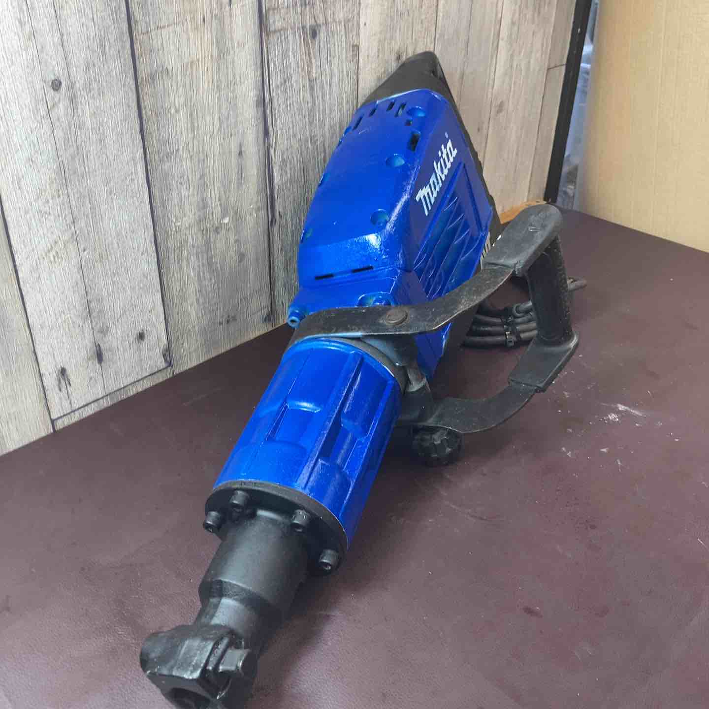 中古品】☆マキタ(makita) 電動ハンマ HM1317C ケース付【東大和店