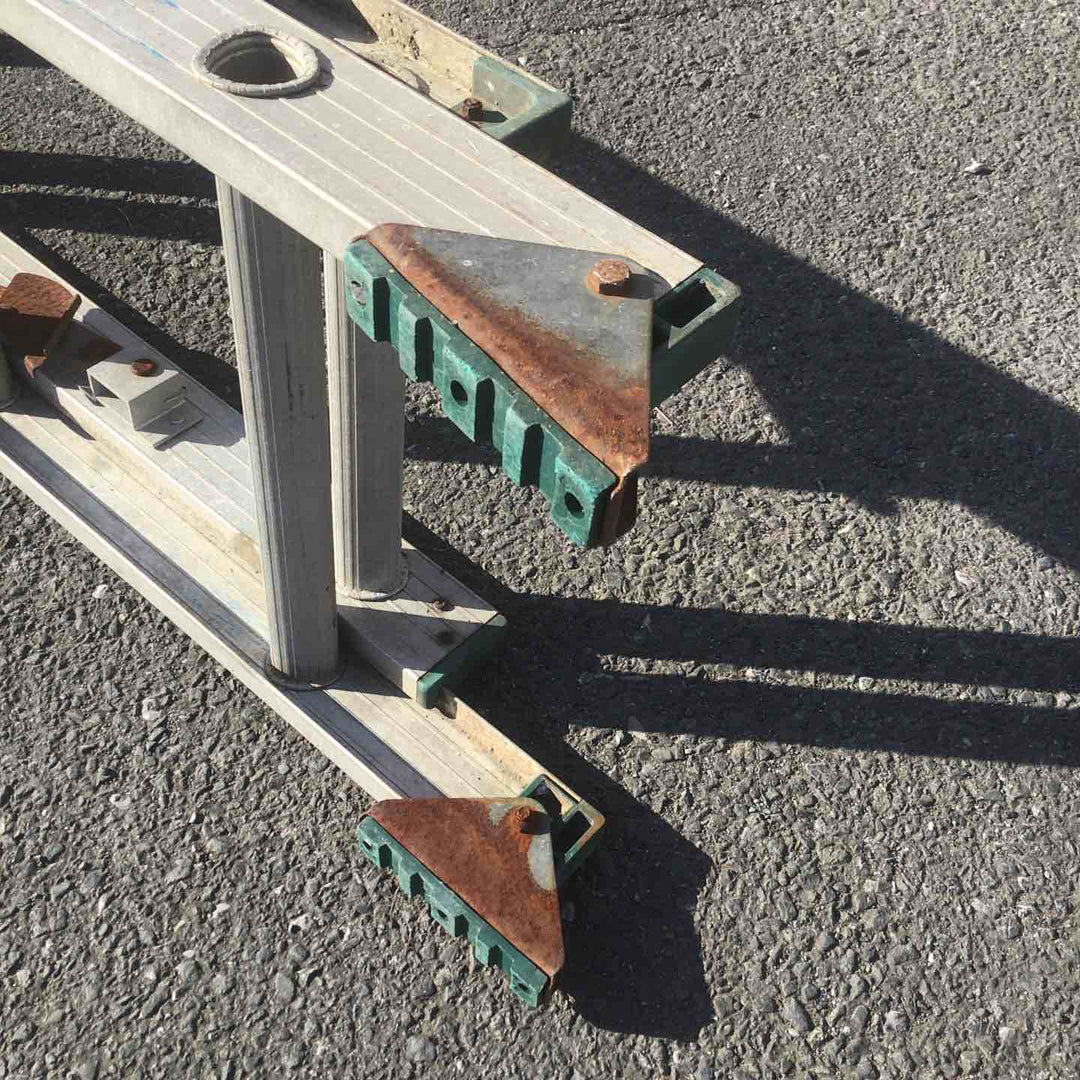 【現状品 / 店頭受取り限定】 メーカー・型式不明 2連はしご 【鴻巣店】