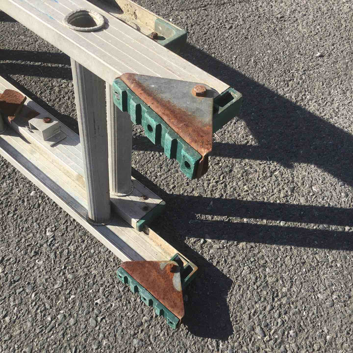 【現状品 / 店頭受取り限定】 メーカー・型式不明 2連はしご 【鴻巣店】