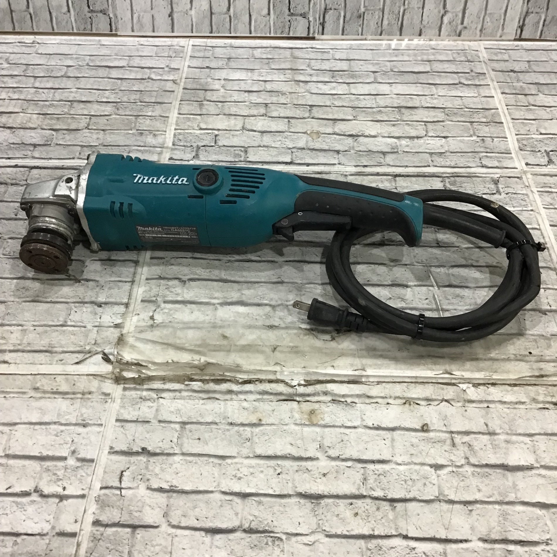 ☆マキタ(makita) 150mm電子ディスクグラインダ GA6021C【川口店
