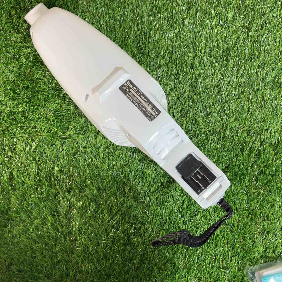 マキタ(Makita) 充電式クリーナ 10.8V バッテリー・充電器付 CL107FDSHW 純正バッテリー1個付【戸田店】