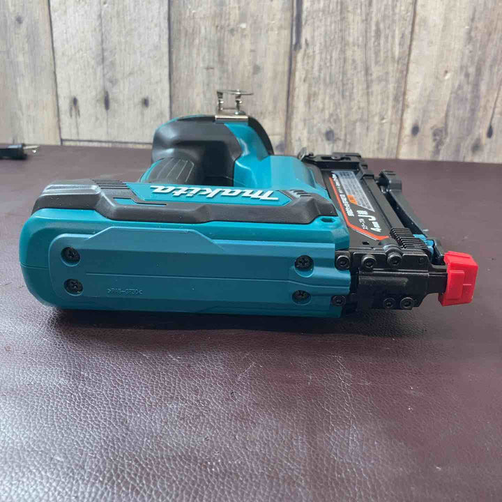 【中古品】 マキタ(makita) コードレスタッカ ST421DRG 18V J線/4mm 【東大和店】