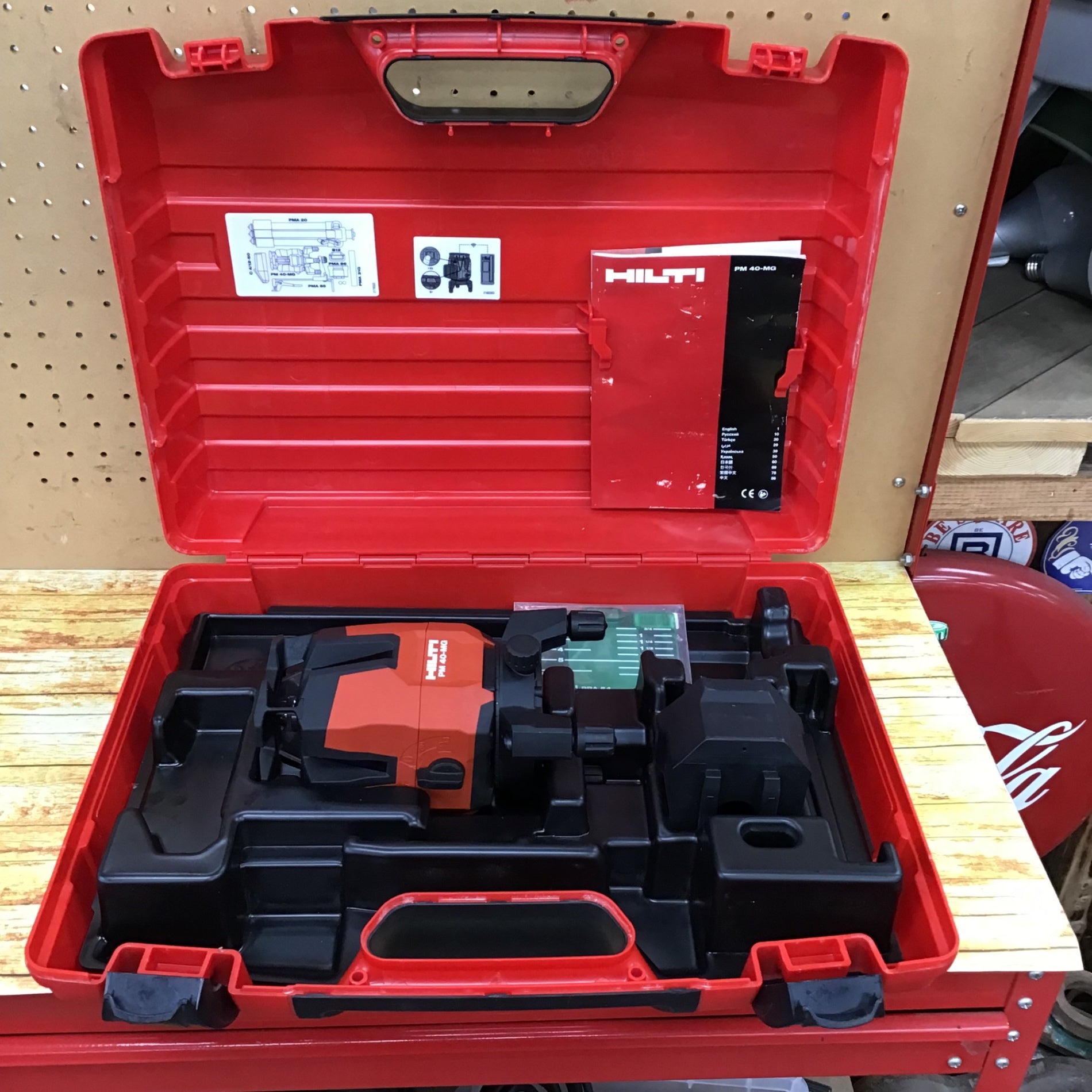 ヒルティ(HILTI) マルチラインレーザー PM40-MG【川崎店】