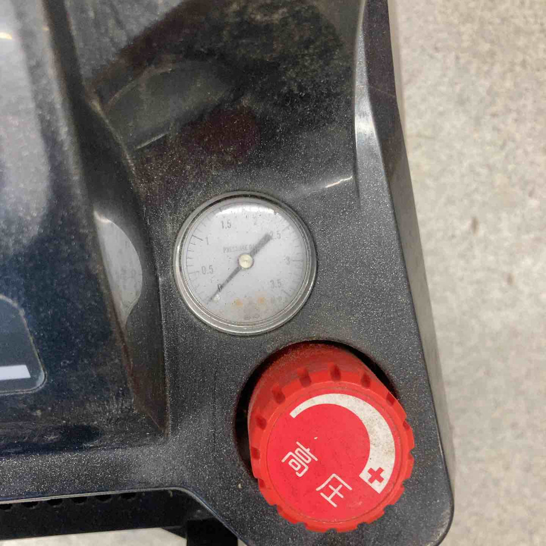 ★マキタ(makita) エアコンプレッサー AC461XG【八潮店】