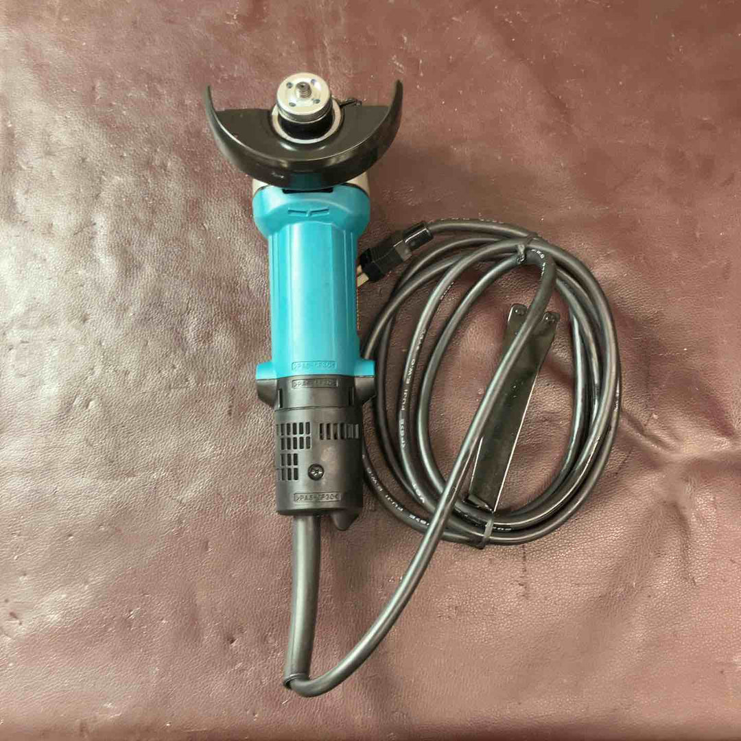 【中古美品】 マキタ(makita) 100mmディスクグラインダ ボディ角度15°  9533BH 【東大和店】