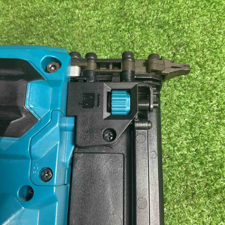 【未使用品】 マキタ(makita) コードレスフィニッシュネイラ FN001GZK 【藤沢店】