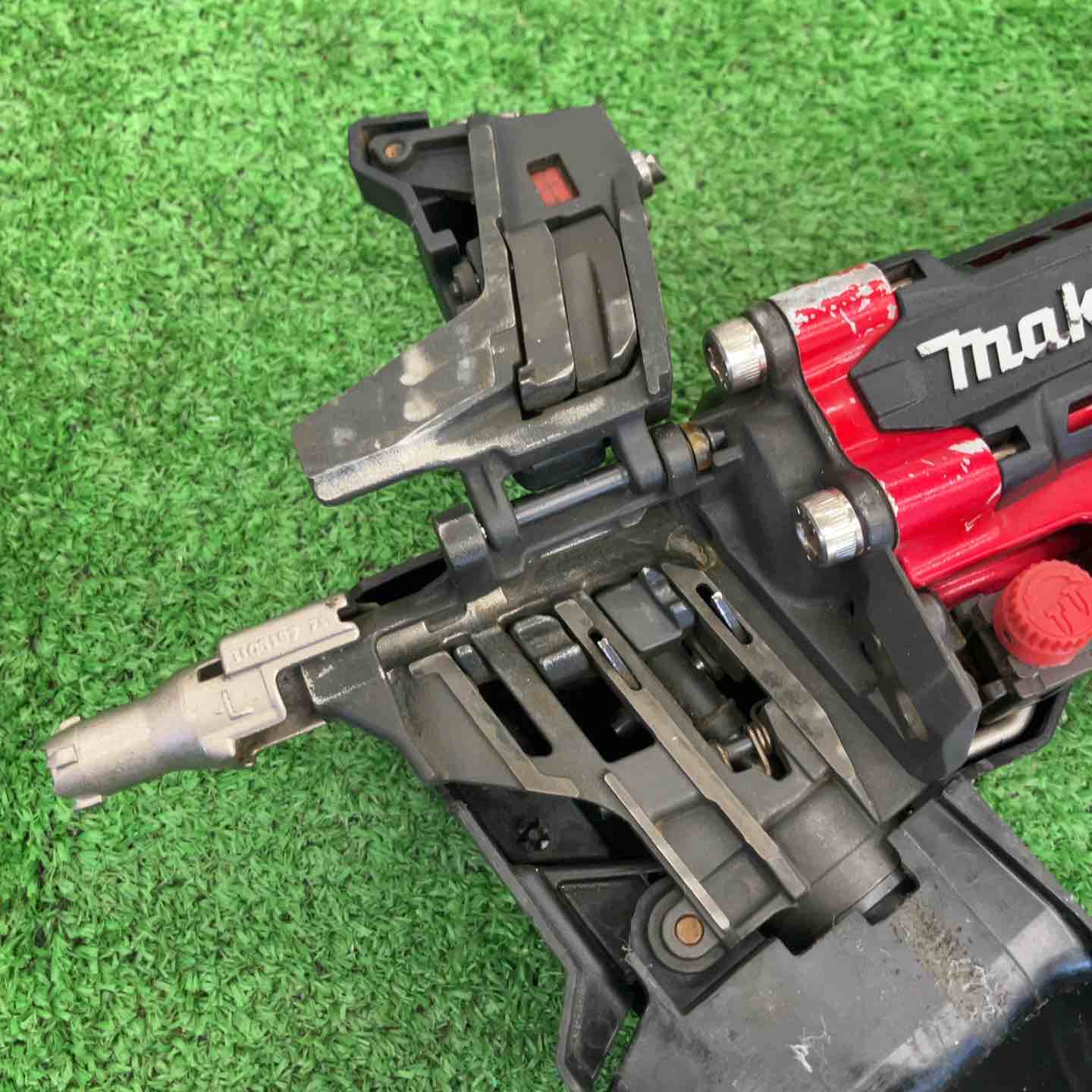 中古品】 マキタ/makita 高圧エア釘打ち機・AN534H 【桶川店