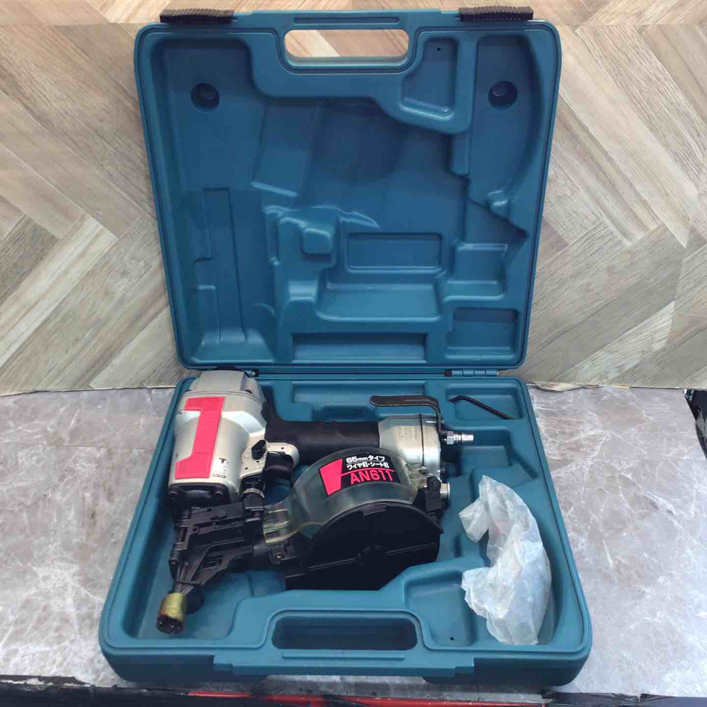 中古品】☆マキタ(makita) 常圧エア釘打ち機 AN611【八潮店】 – アクト