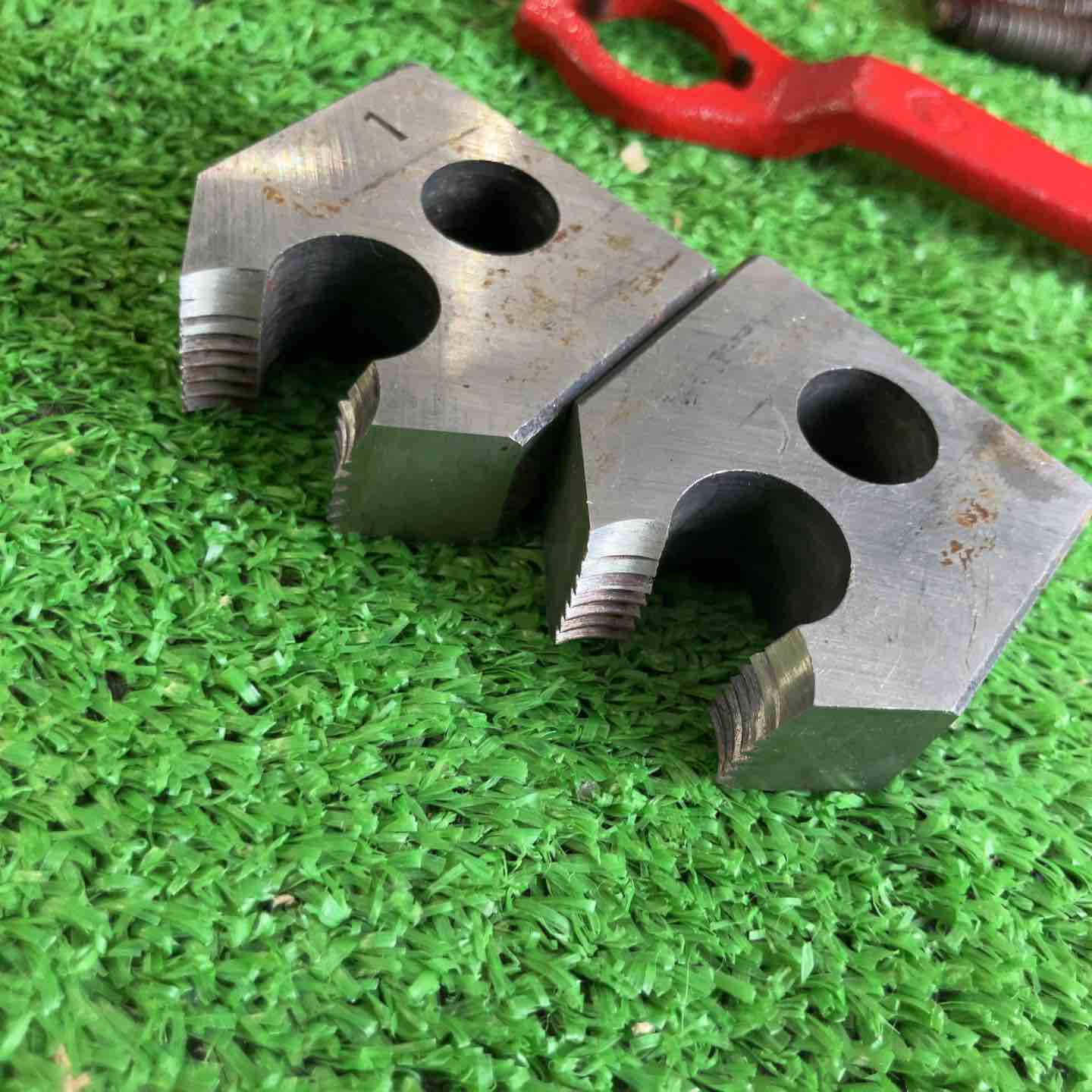 ◇レッキス(REX) 手動ねじ切り器 2R【草加店】 – アクトツール