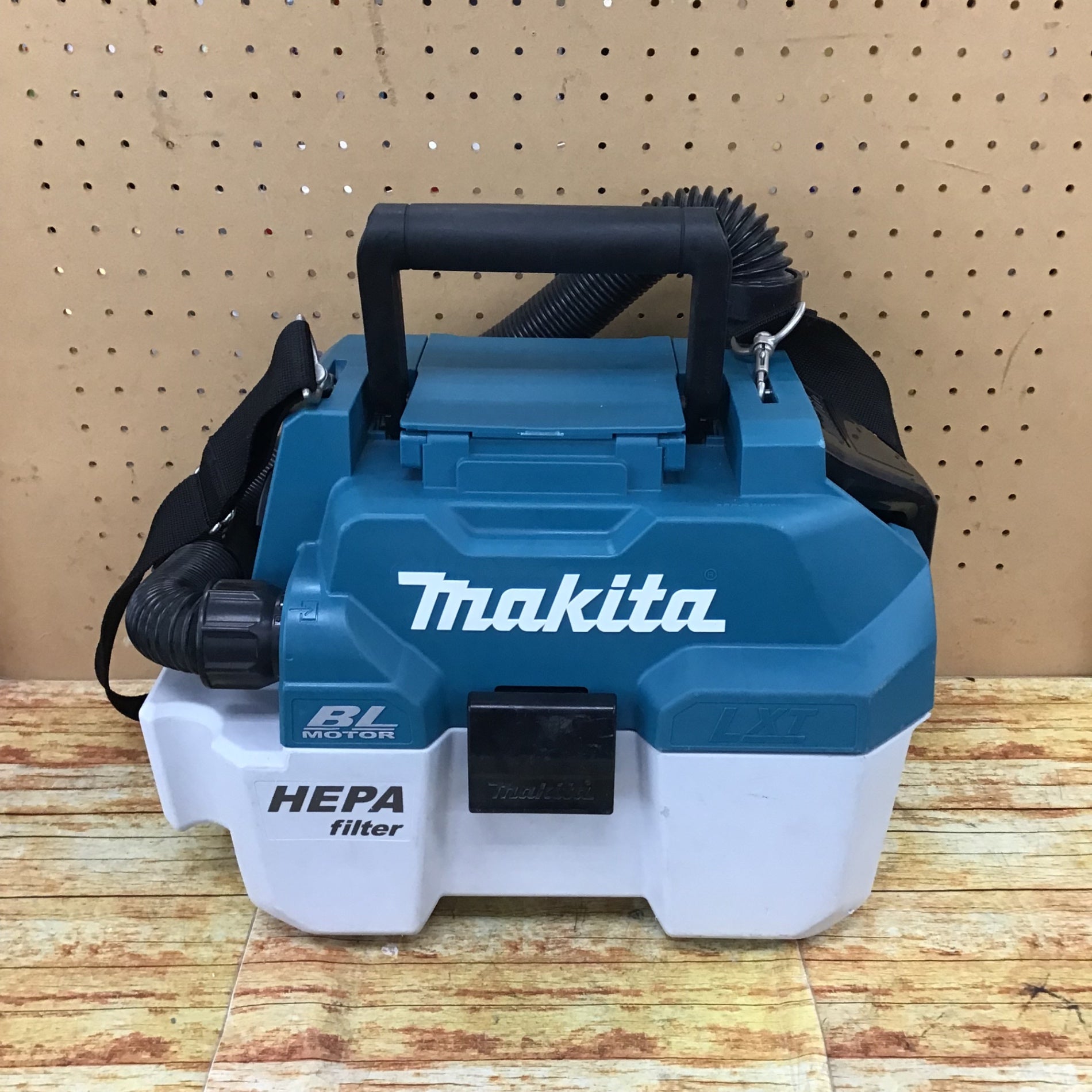 ☆マキタ(makita) コードレス集じん機 乾湿両用 VC750DZ【川崎店