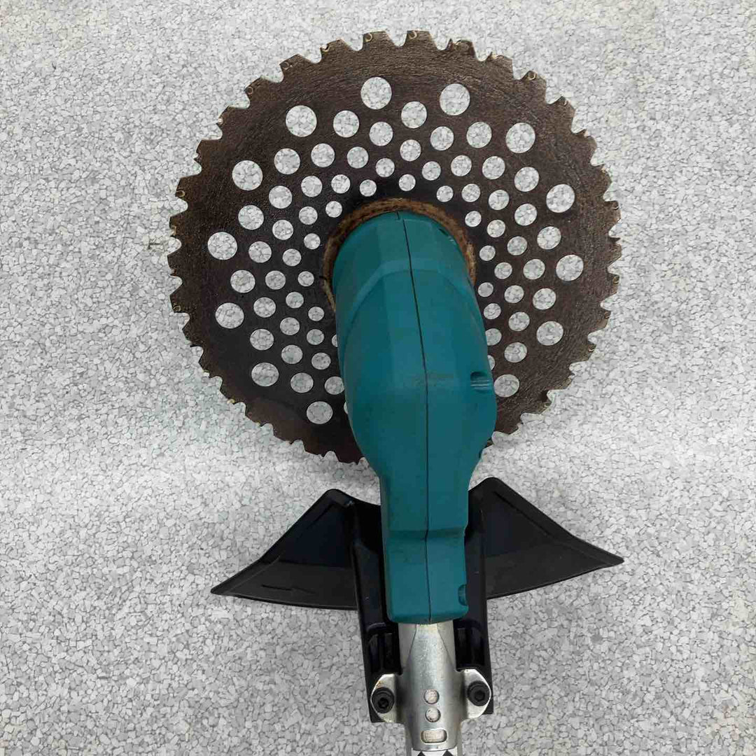 【店頭受取り限定】☆マキタ(makita) コードレス刈払機 MUR143UDZ 分割棹【八潮店】