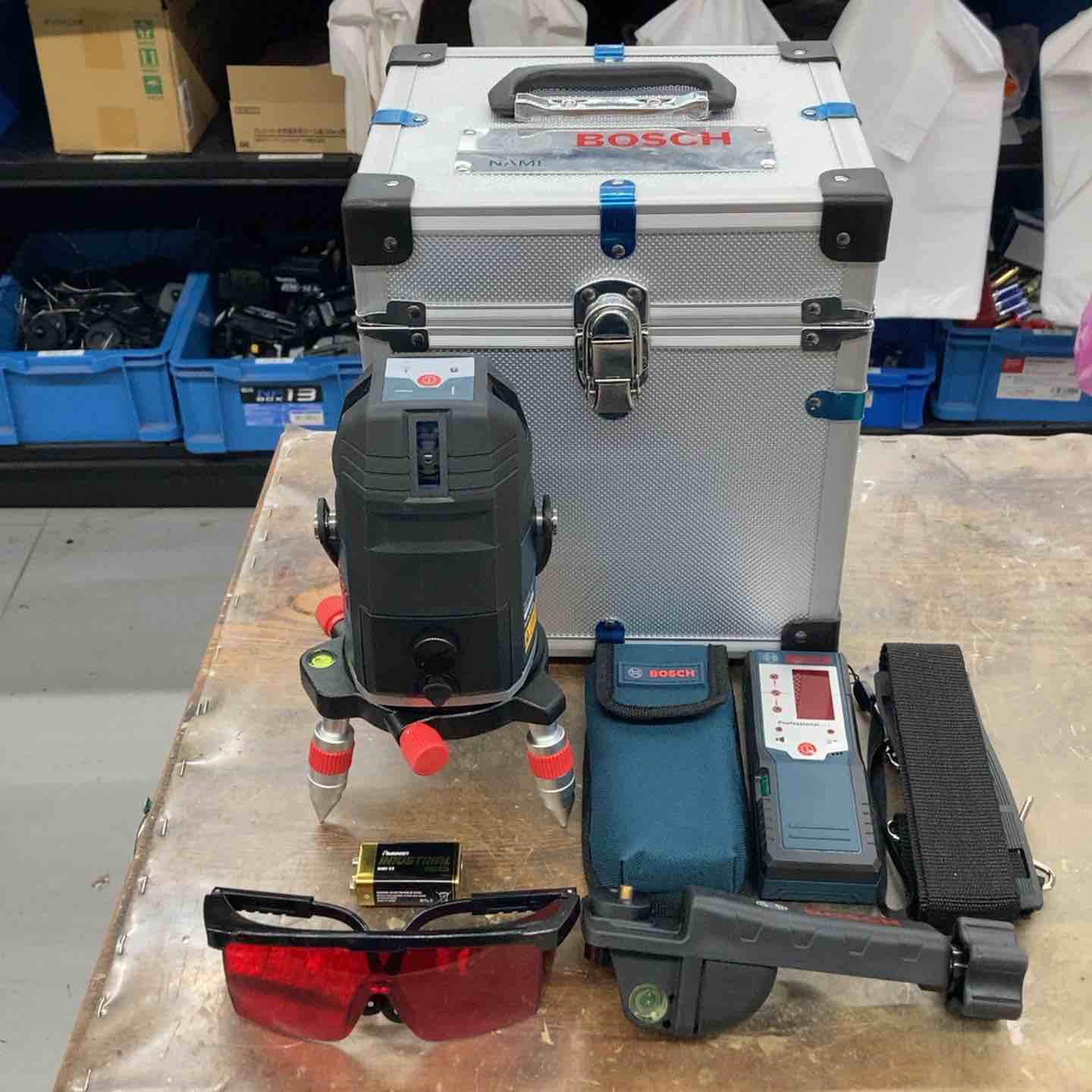 ◇ボッシュ(BOSCH) 電子整準レーザー墨出し器 GLL5-40E【戸田店