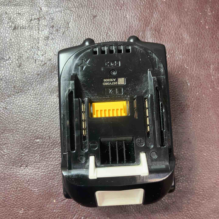 【中古品】マキタ(makita) コードレスピンネイラ PT353DZK バッテリー付属【東大和店】