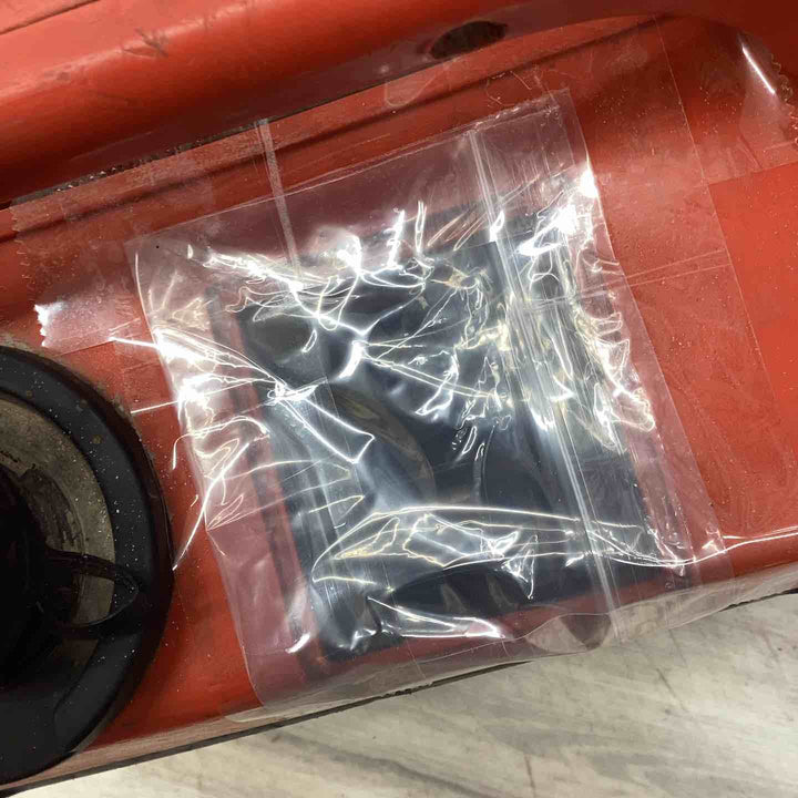 やまびこジャパン 新ダイワ ガソリンインバータ発電機 IEG1601ME 動作確認済み 蓋無し 外装汚れ ネジ無【越谷店】