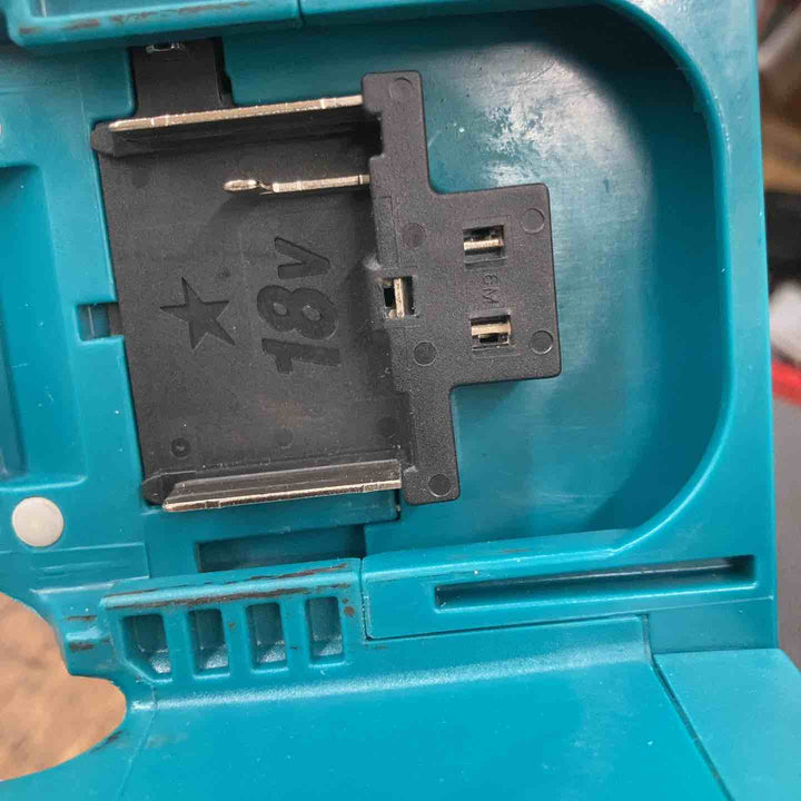 ★マキタ(makita) コードレス丸のこ HS631DZ【八潮店】