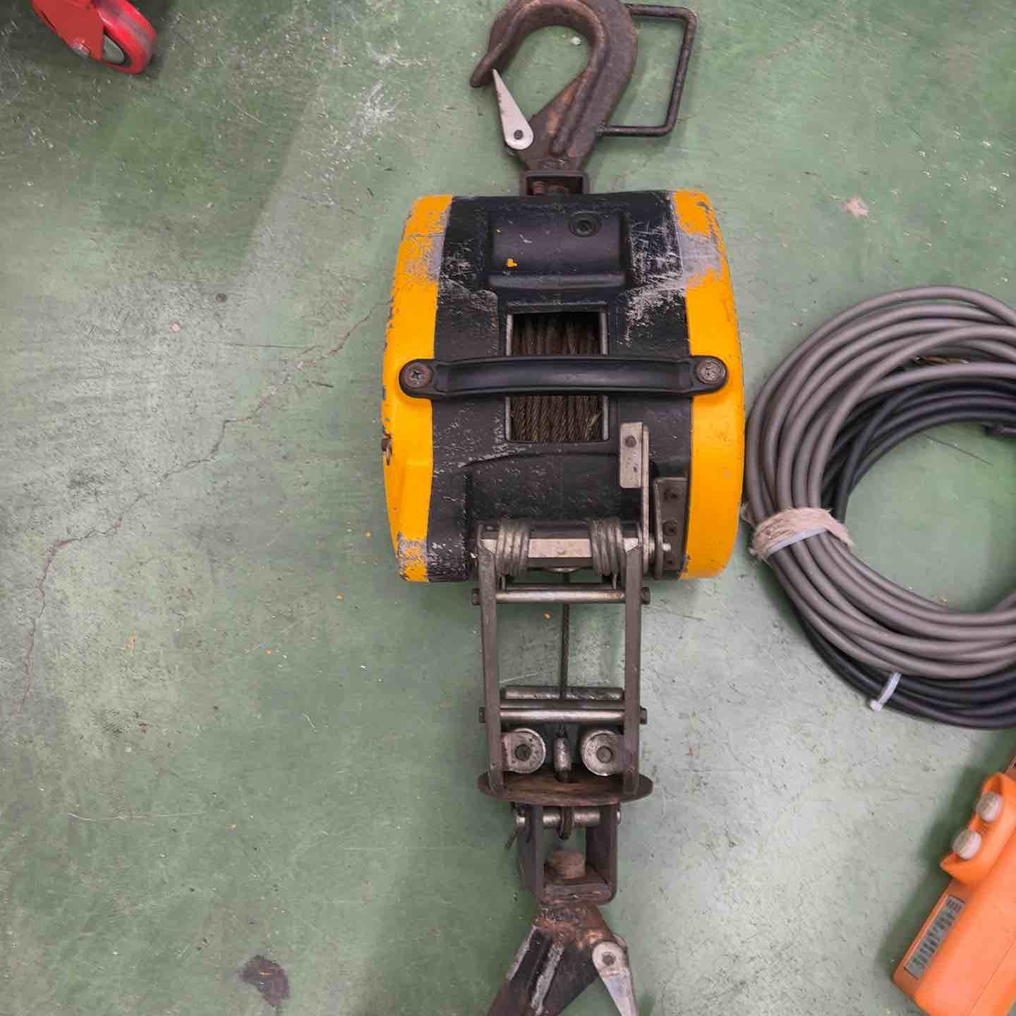 RYOBI リョービ 電動ウィンチ WI-195 最大吊揚荷重 200kg【桶川店