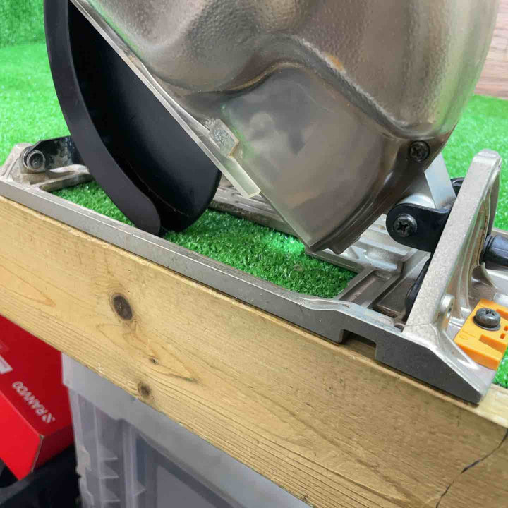 マキタ(makita) 防じん丸のこ 5047KB【桶川店】