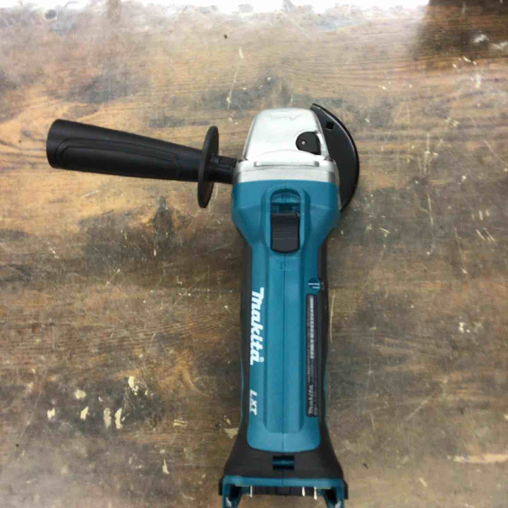 ☆マキタ(makita) コードレスディスクグラインダ GA402DZ【戸田店】