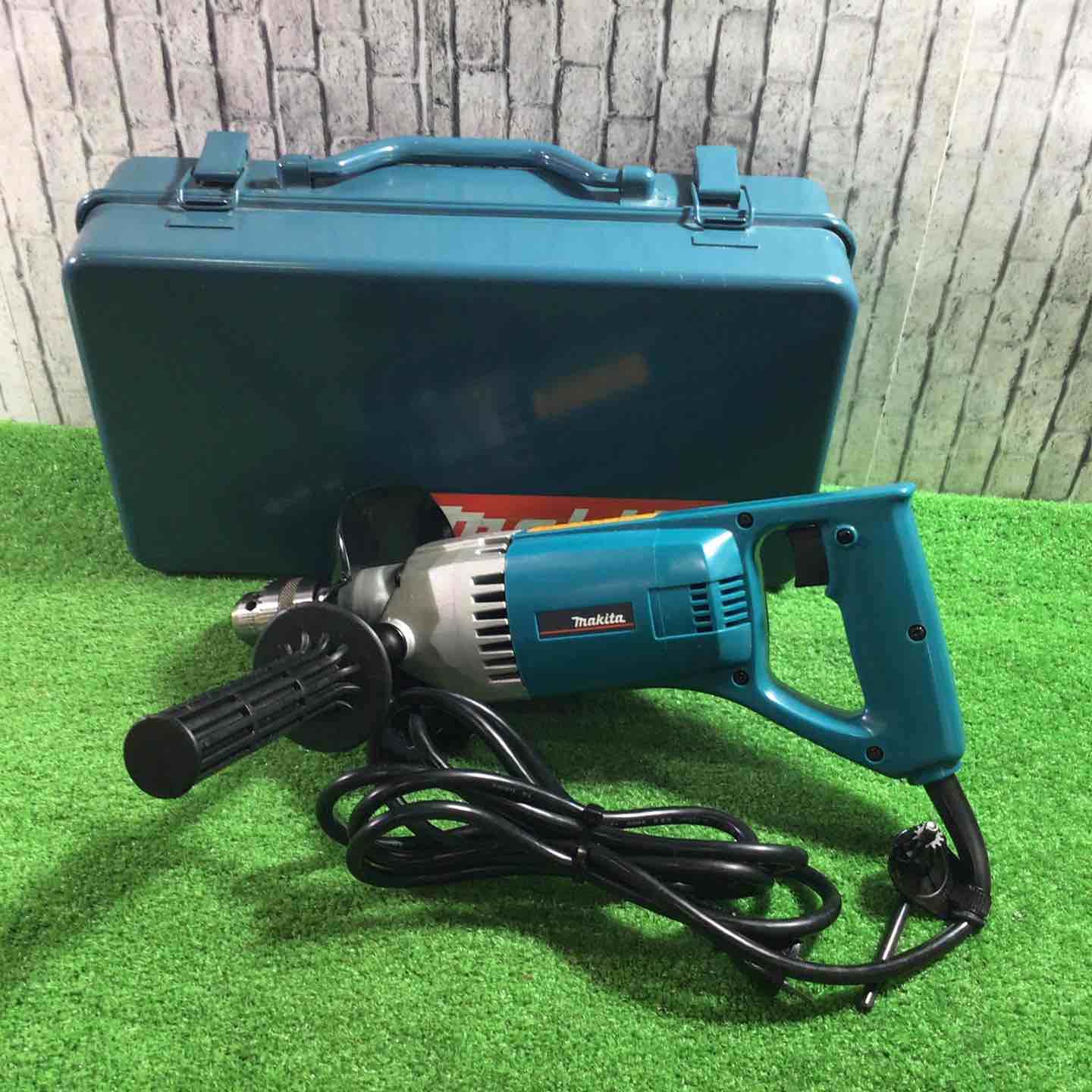☆マキタ(makita) ダイヤコア震動ドリル 8406【川口店】 ☆マキタ(makita) ダイヤコア震動ドリル 8406【川口店】 – アクト