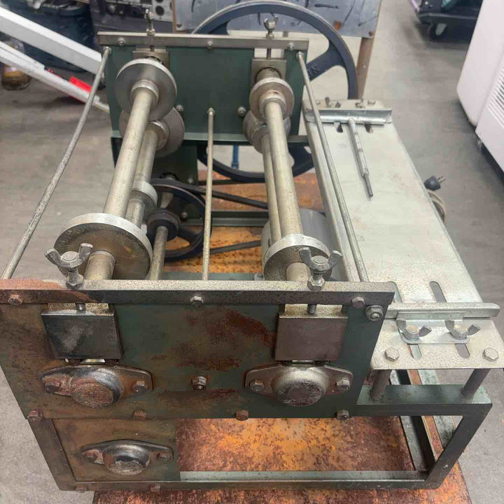 【店頭受取り限定】◇メーカー不明 型番不明 トタン加工機 電動式瓦棒成型機【川崎店】