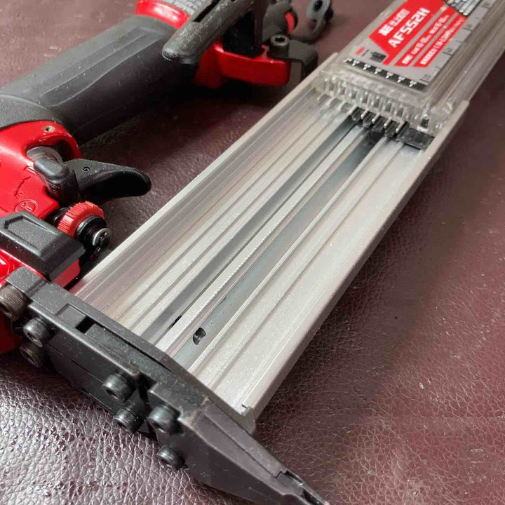 【中古品】マキタ(makita) 高圧フィニッシュネイラ AF552H【東大和店】