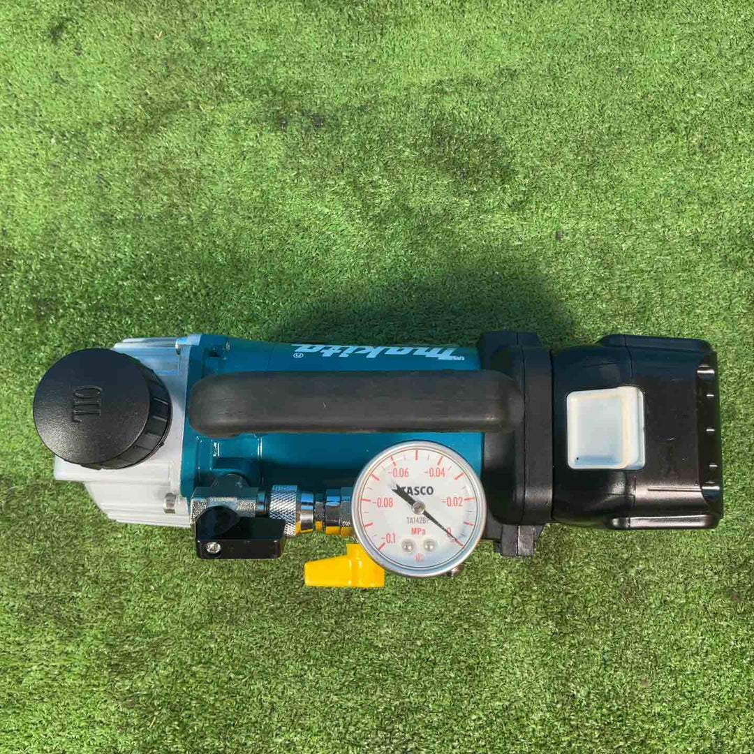 ★マキタ(makita) コードレス真空ポンプ VP180DZ 18V3.0Ahバッテリー付(充電2回)【岩槻店】