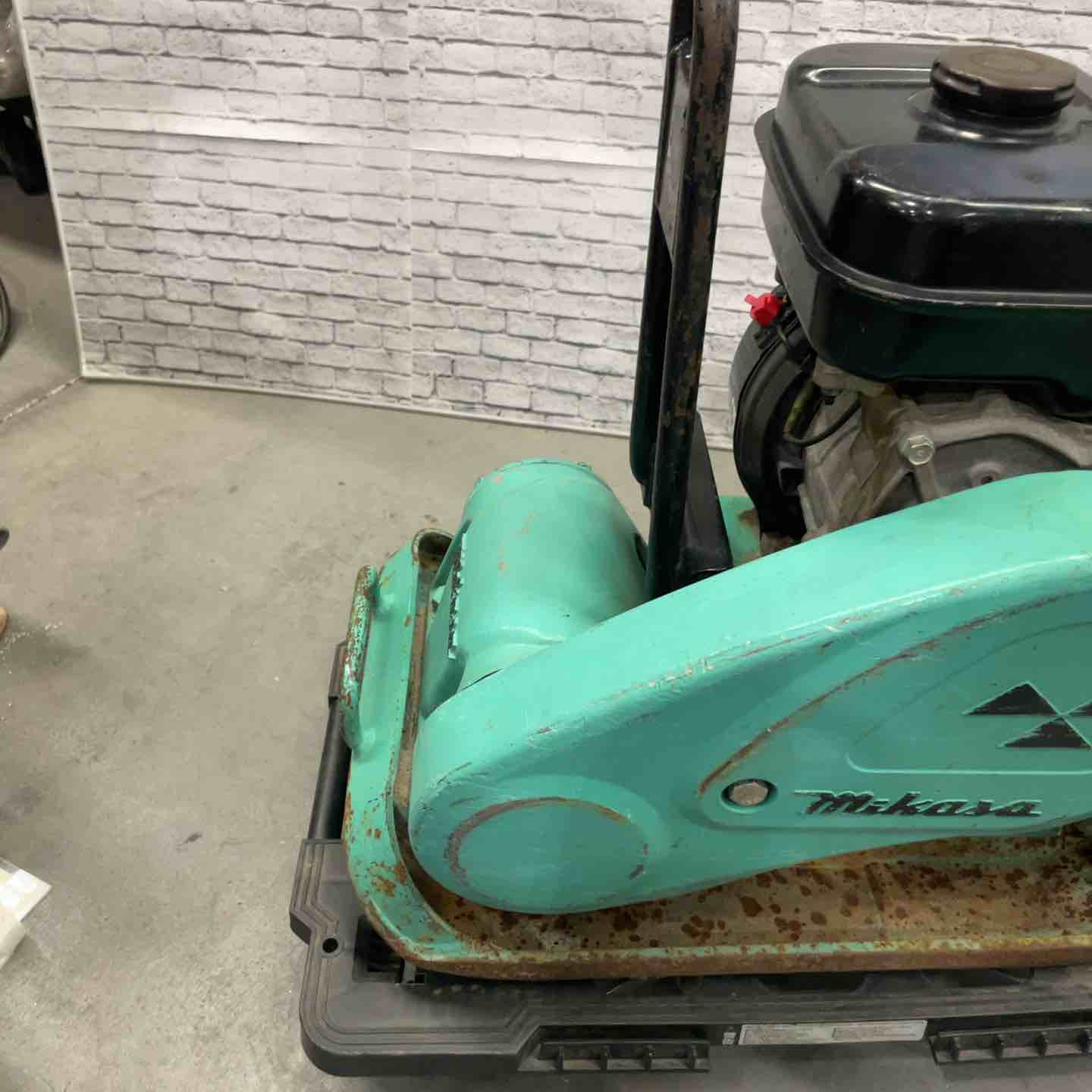 店頭受取り限定】☆三笠(mikasa) プレートコンパクター MVC-F60H 質量