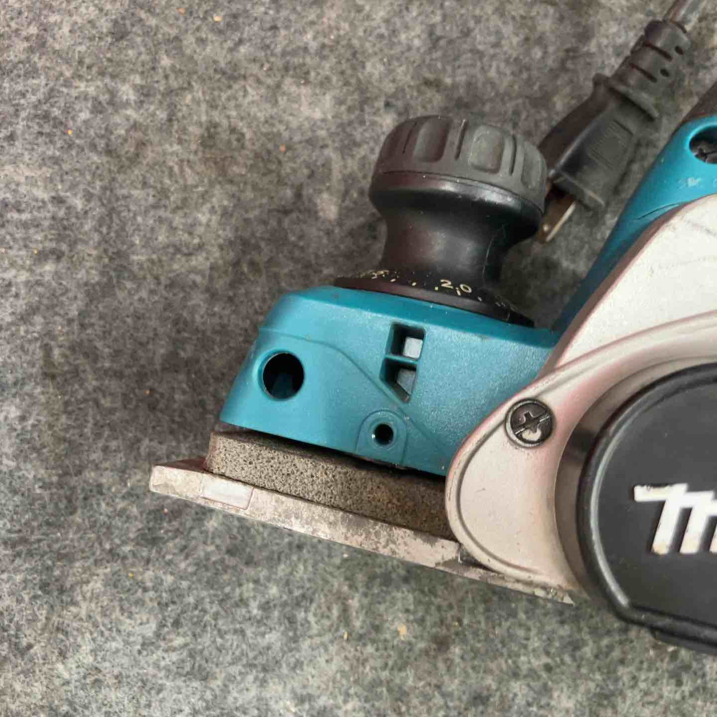 ☆マキタ(makita) 電気カンナ KP0800ASP 替刃式【鴻巣店】 ☆マキタ(makita) 電気カンナ KP0800ASP 替刃式【鴻巣店】 – アクト