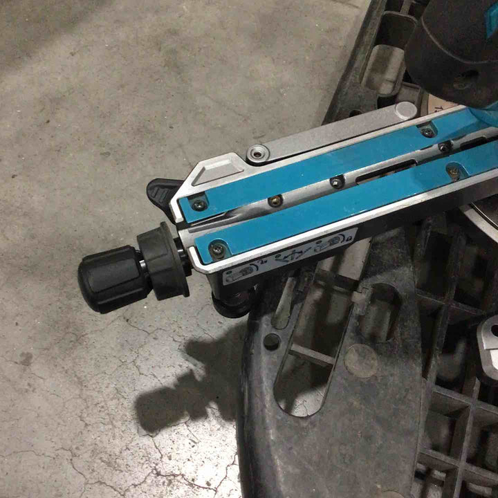 【中古品】 マキタ(makita) コードレススライドマルノコ LS008GZ 【藤沢店】