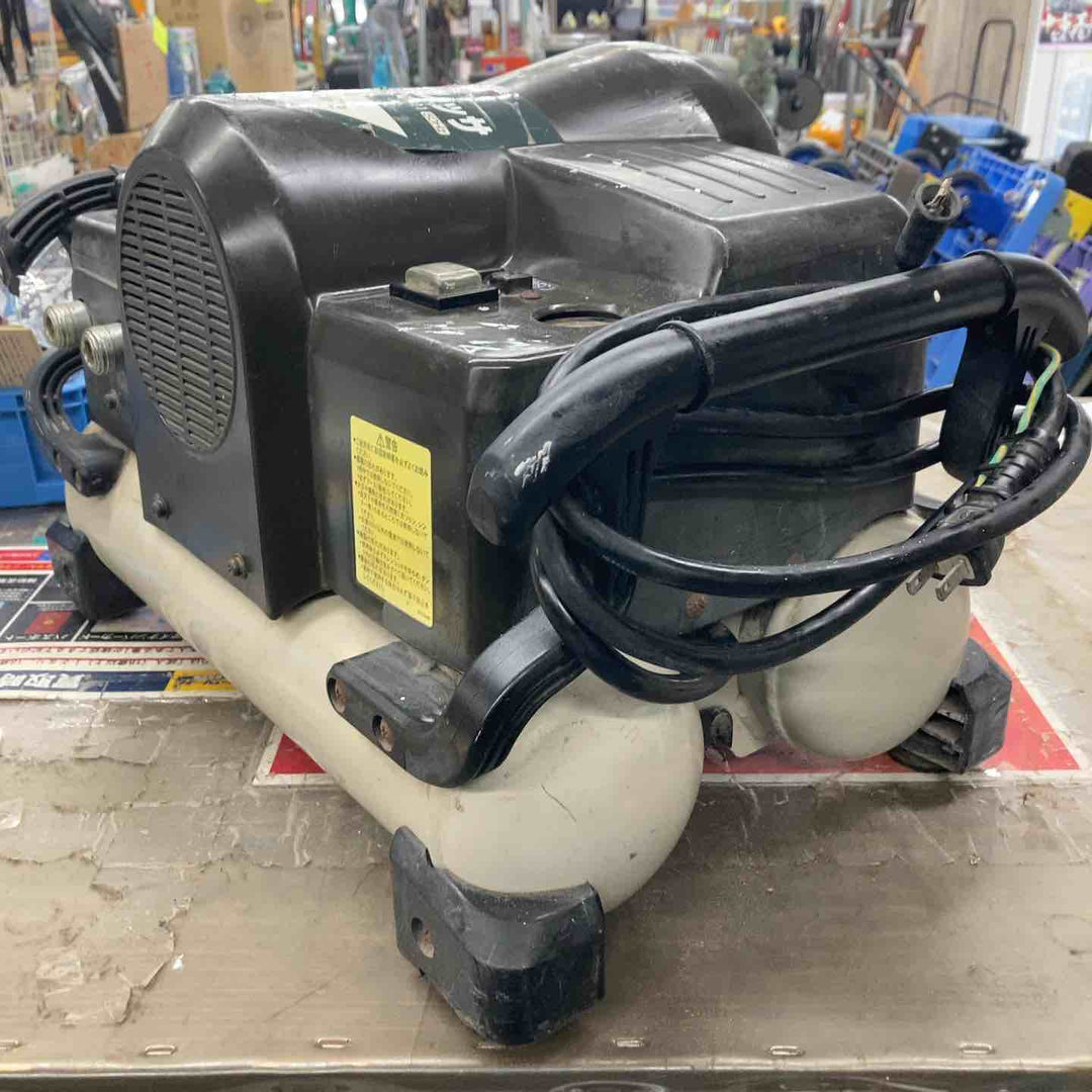 ◇マキタ(makita) 常圧専用エアコンプレッサー AC2211 50Hz　充填時間約2分30秒【戸田店】