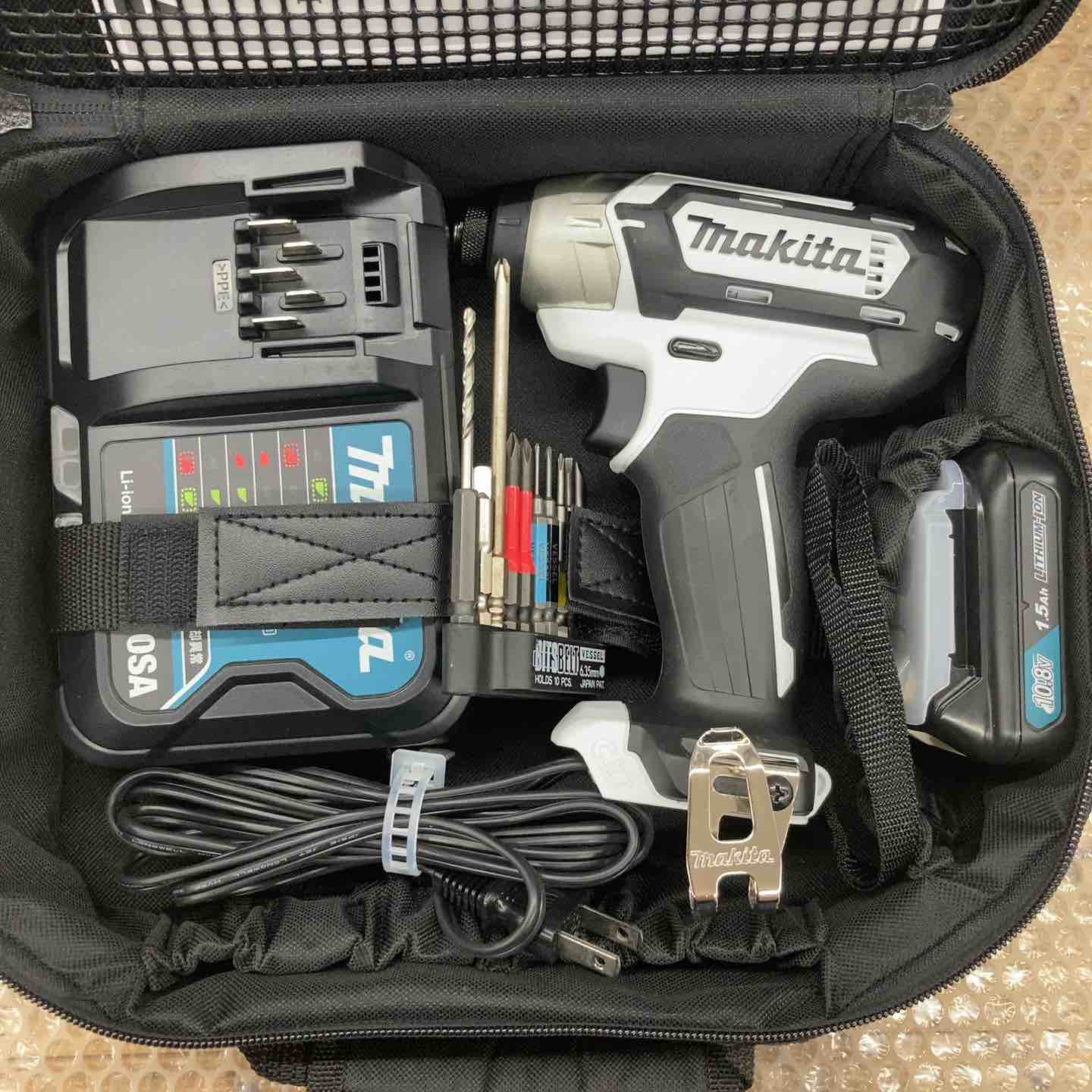 マキタ TD110D インパクトドライバー バッテリー 充電器 DC10SA