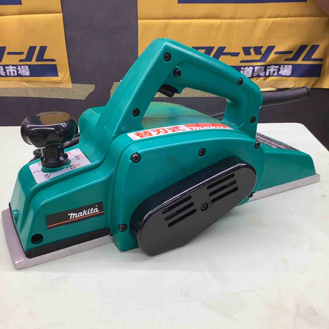 ◇マキタ(makita) 電気カンナ M192 100v 研磨不要 替刃式 小型 面取り作業 【越谷店】