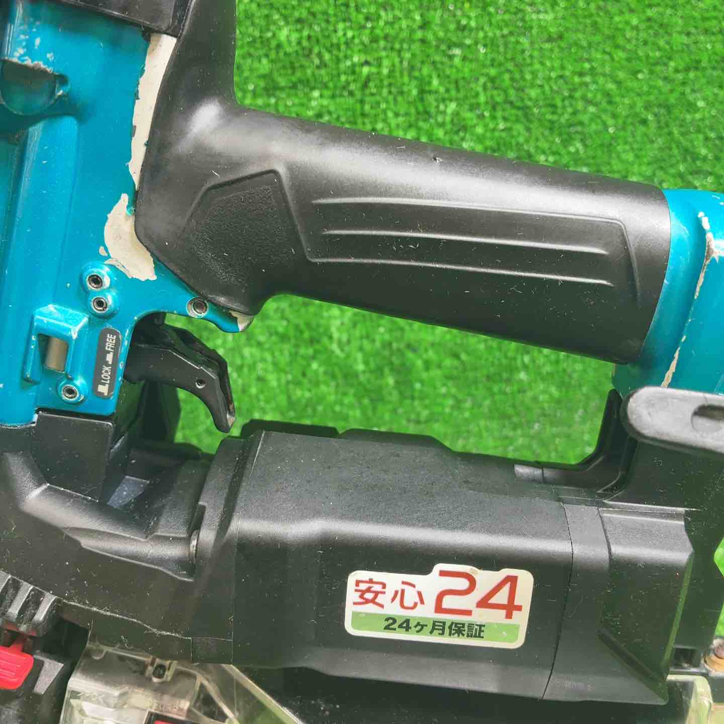 中古品】 マキタ(makita) 高圧エアネジ打ち機 AR412HRM 【藤沢店